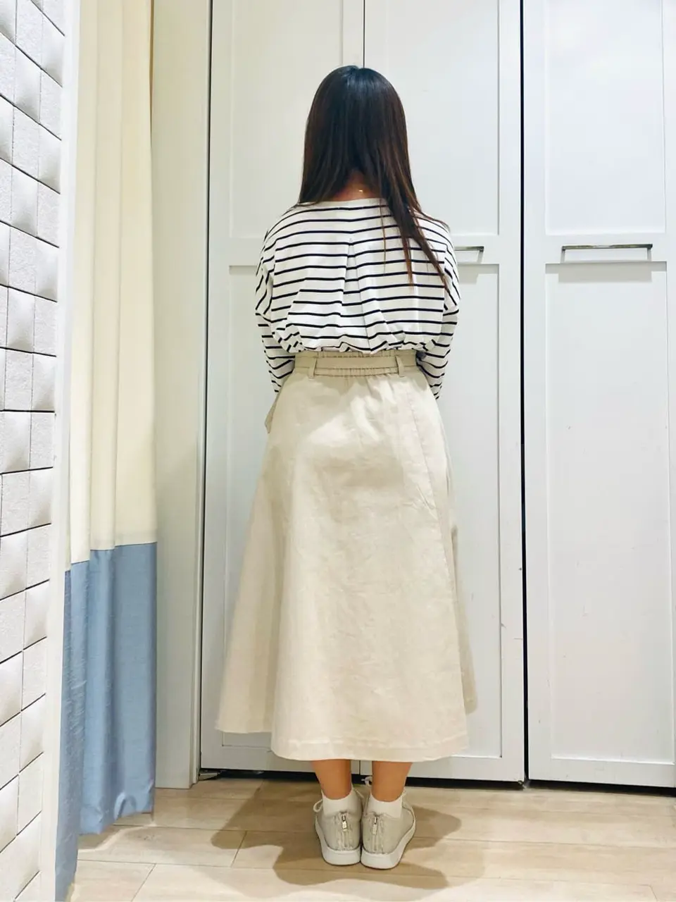 ANY SIS スタッフ コーディネート画像