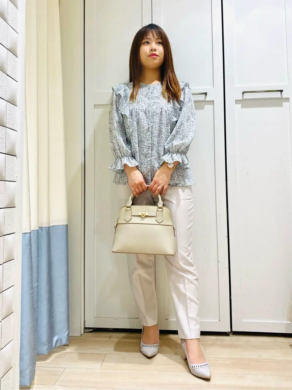 ANY SIS スタッフ コーディネート画像