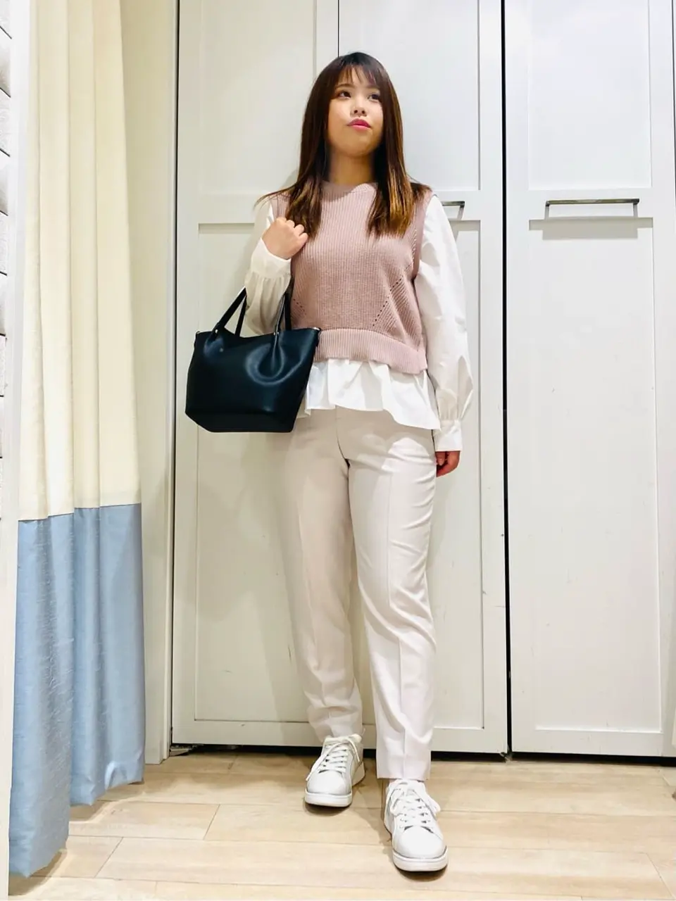 ANY SIS スタッフ コーディネート画像