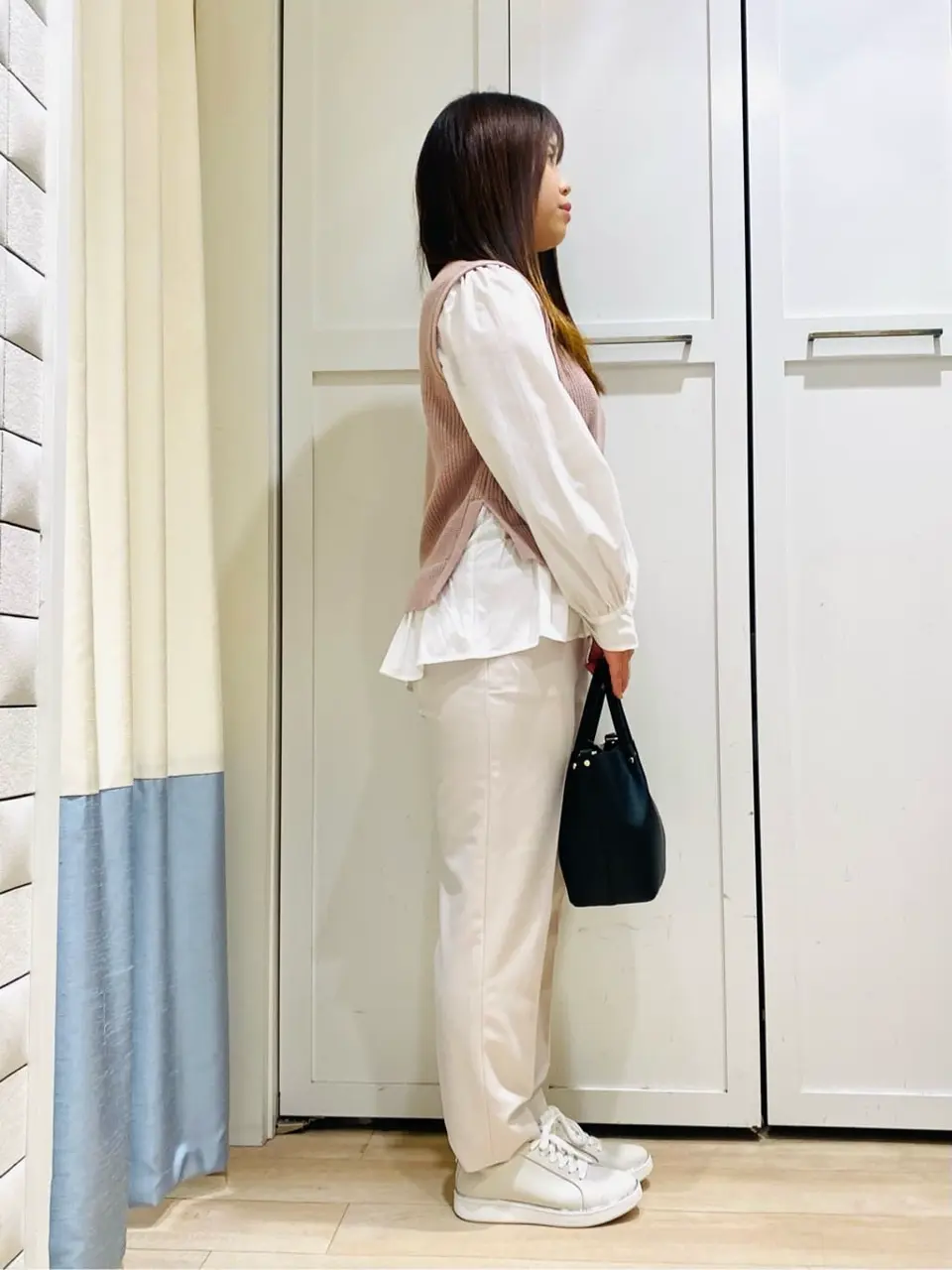 ANY SIS スタッフ コーディネート画像