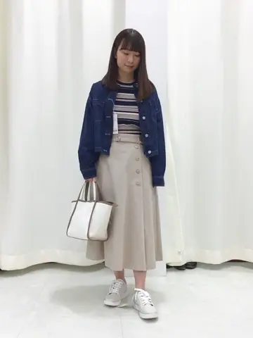 ANY SIS スタッフ コーディネート画像