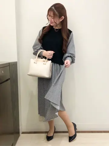 ANY SIS スタッフ コーディネート画像