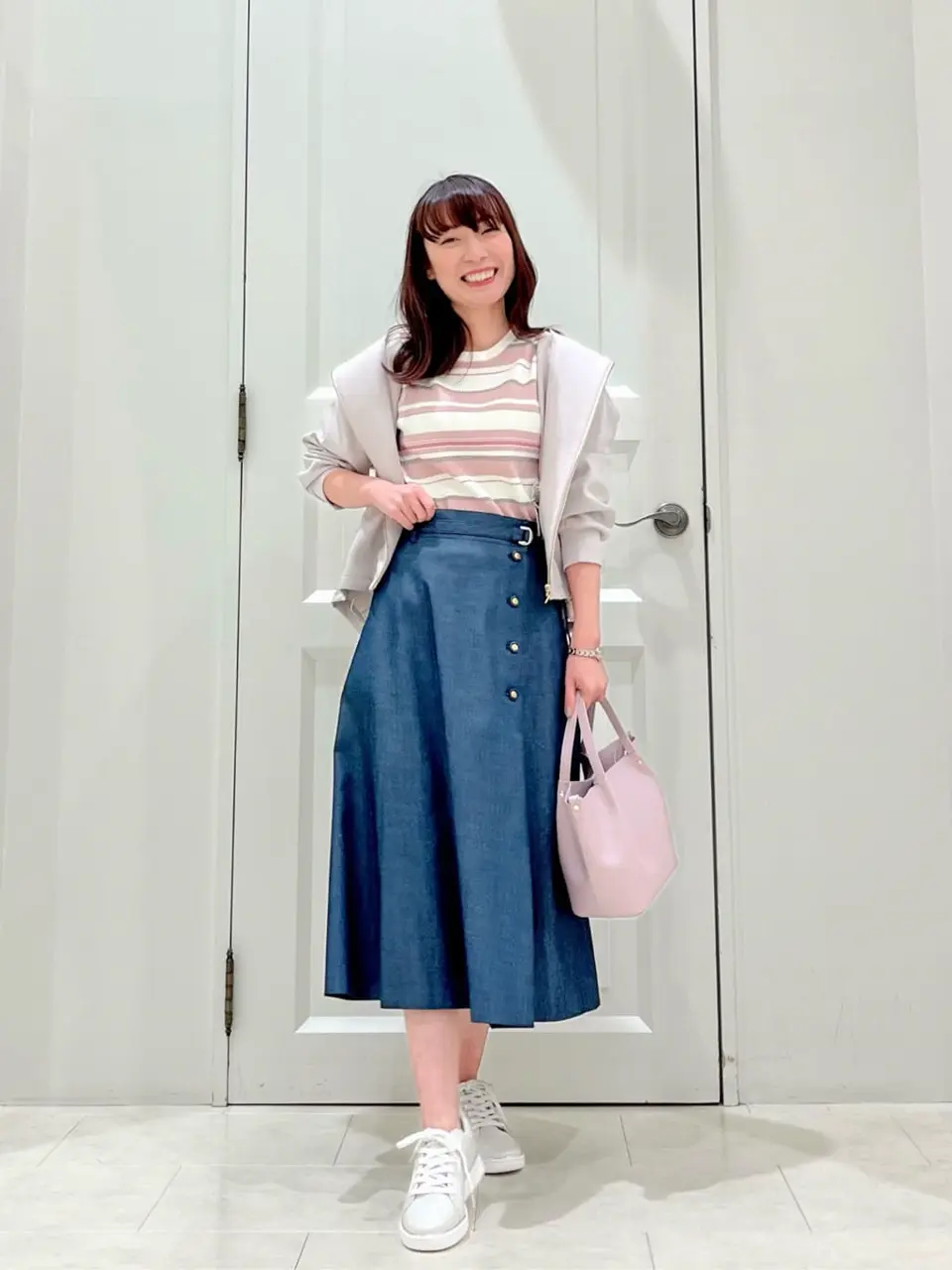 ANY SIS スタッフ コーディネート画像