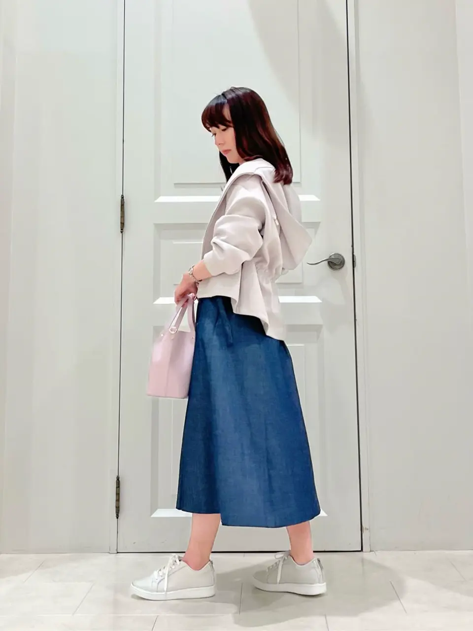 ANY SIS スタッフ コーディネート画像