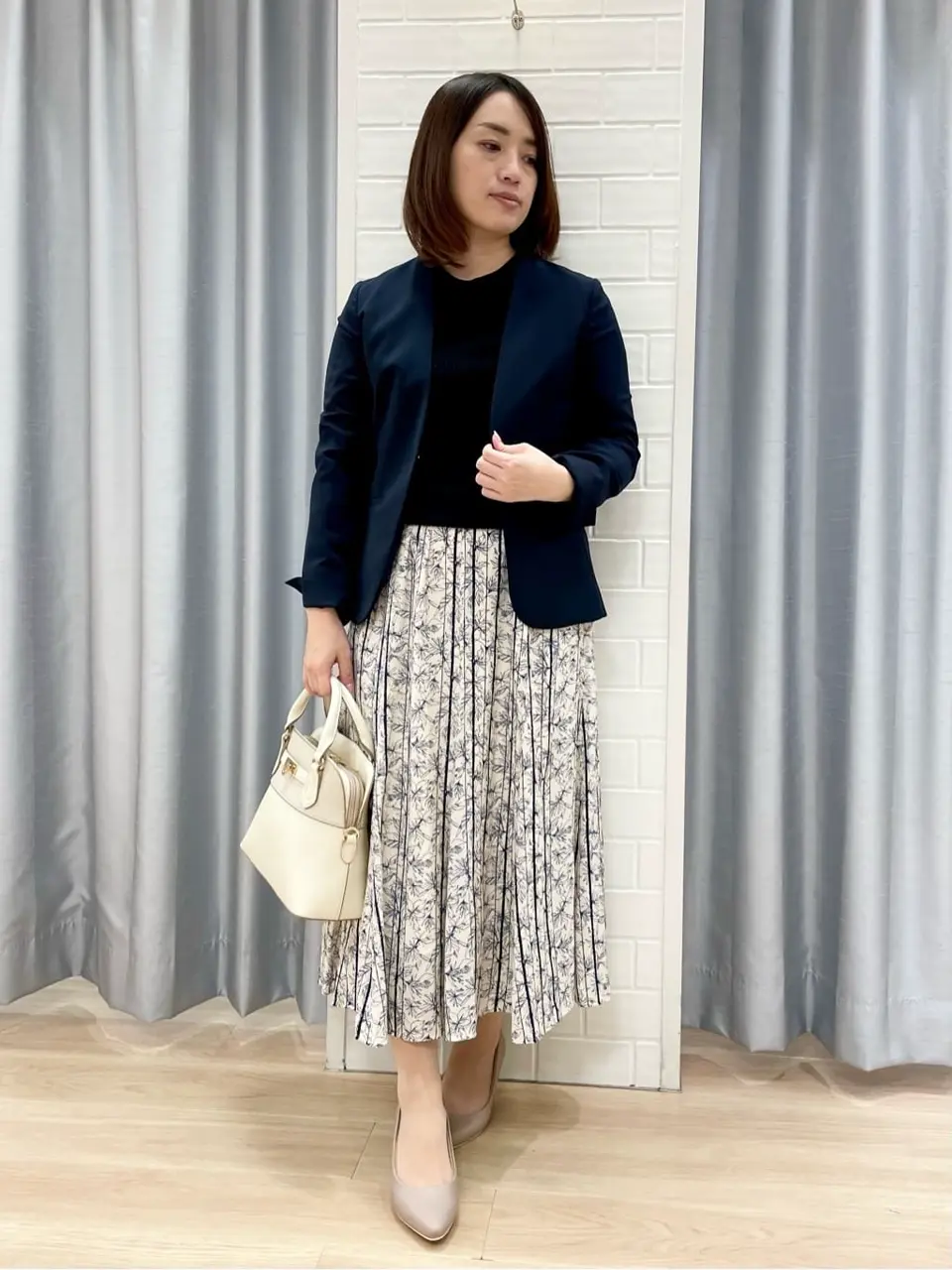 ANY SIS 丸岡 コーディネート画像