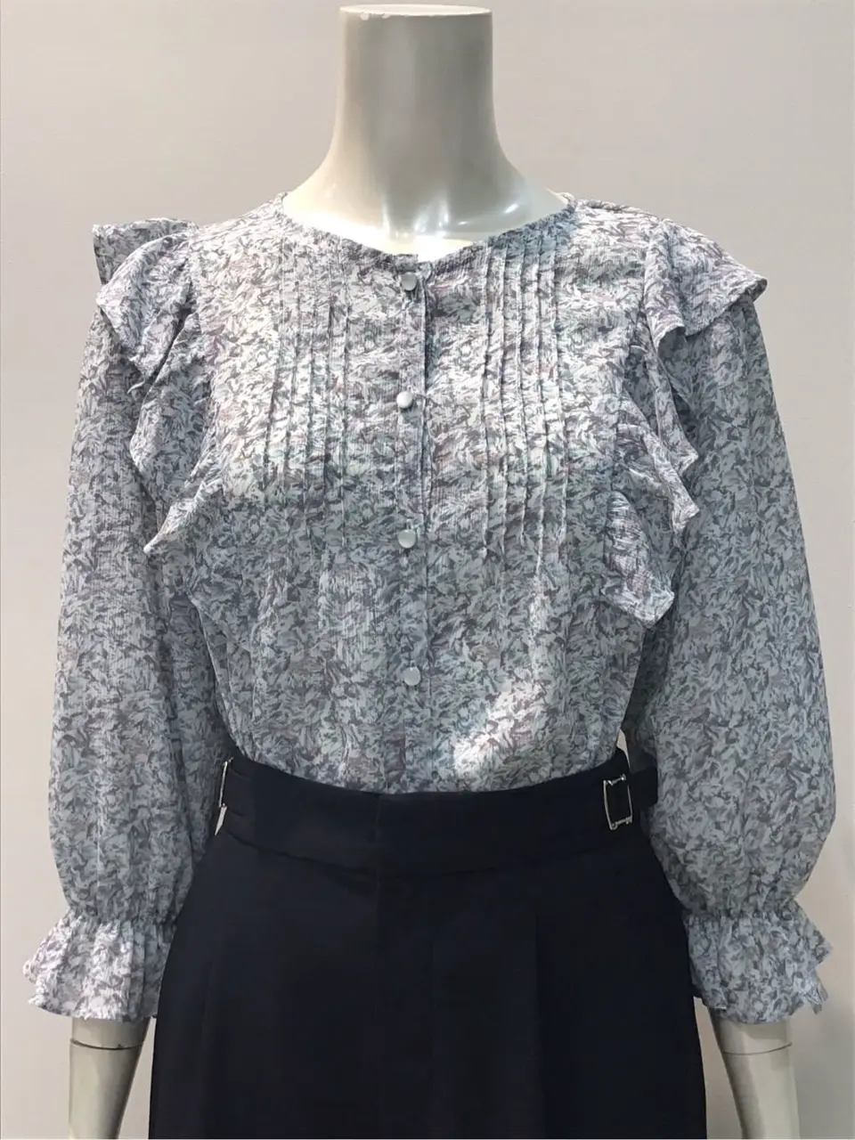 ANY SIS 布川 コーディネート画像