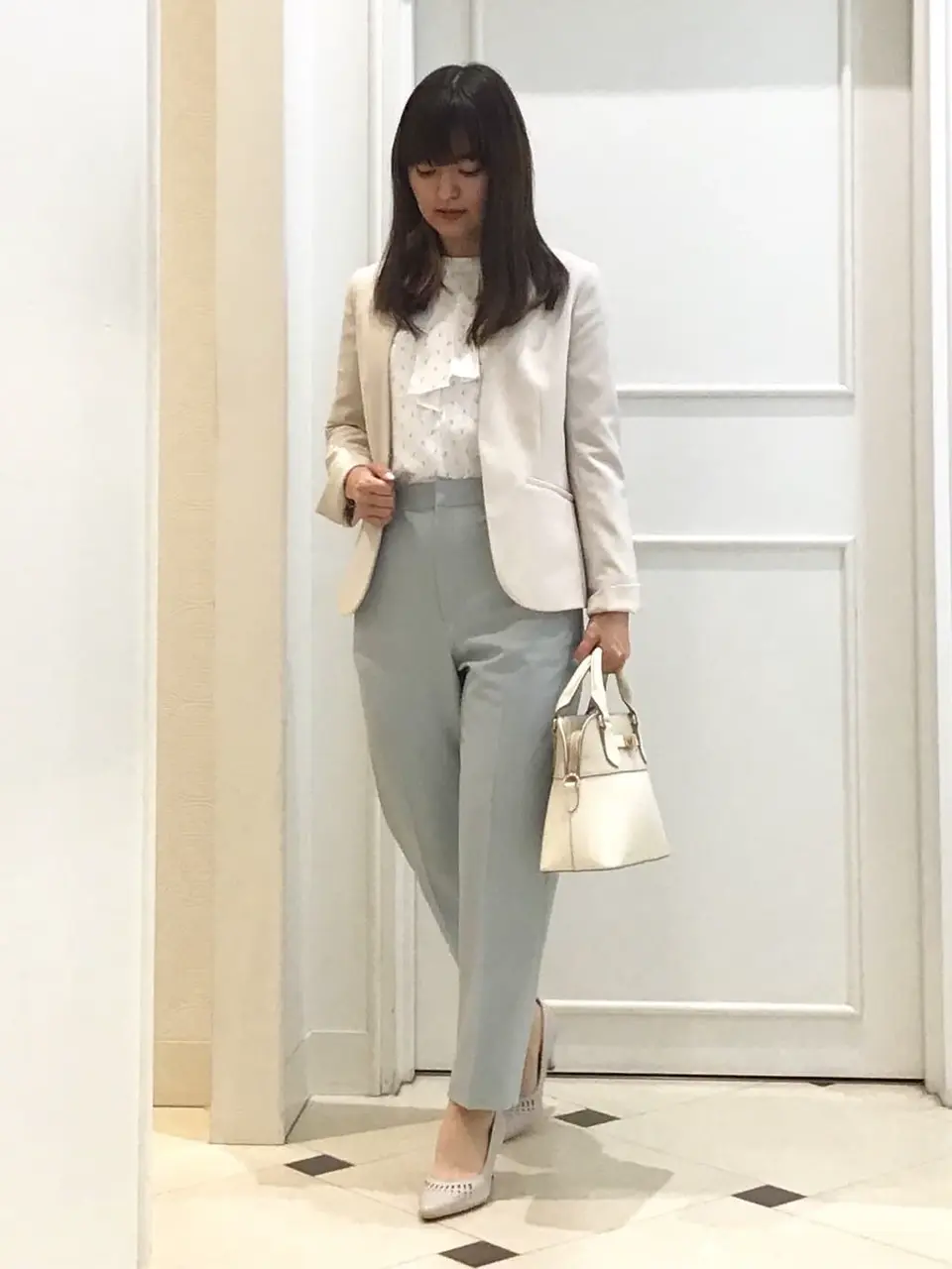 ANY SIS スタッフ コーディネート画像