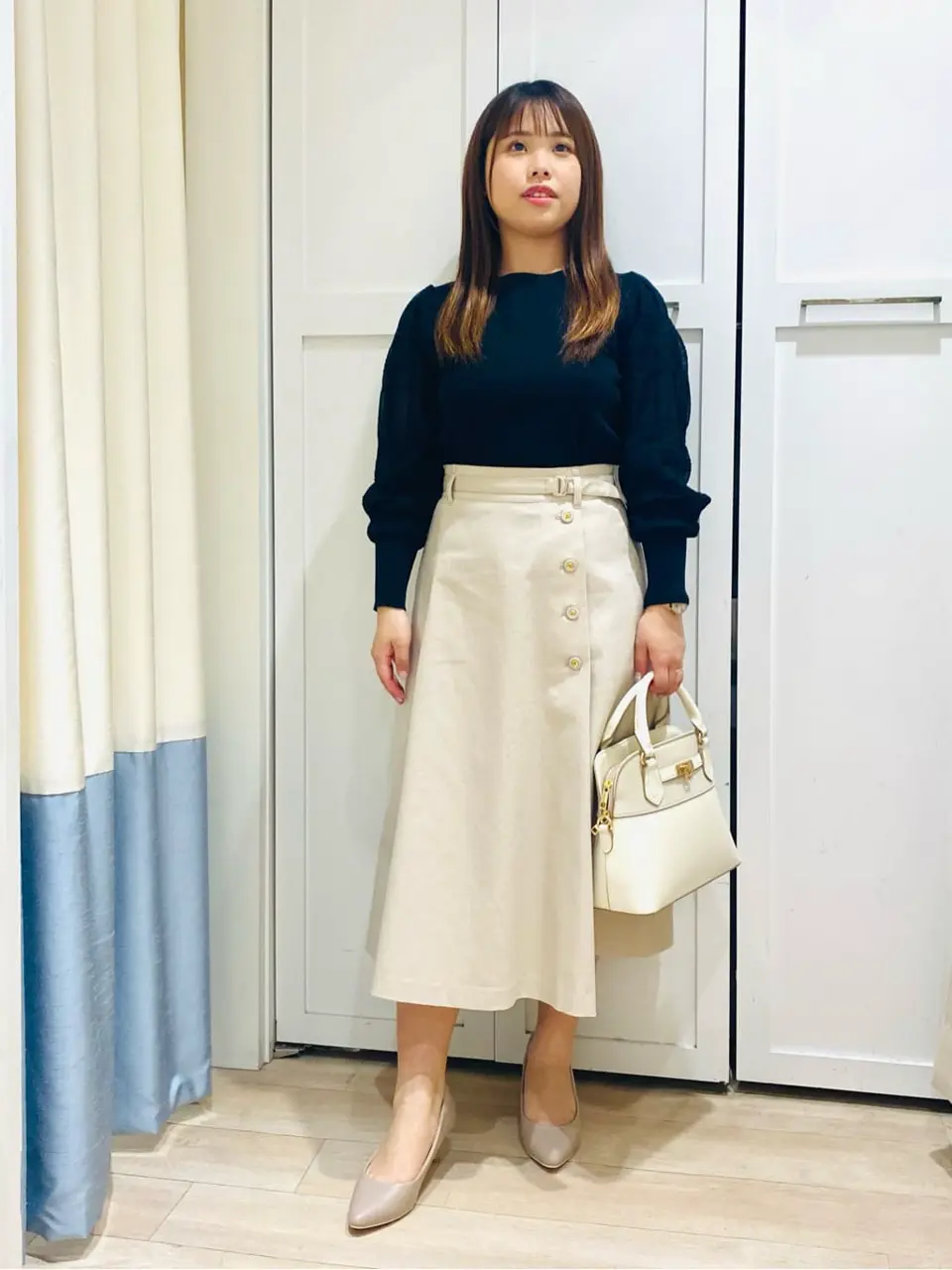 ANY SIS スタッフ コーディネート画像