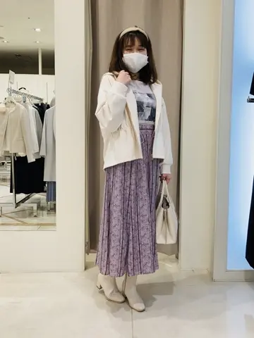 ANY SIS 川根　彩 コーディネート画像