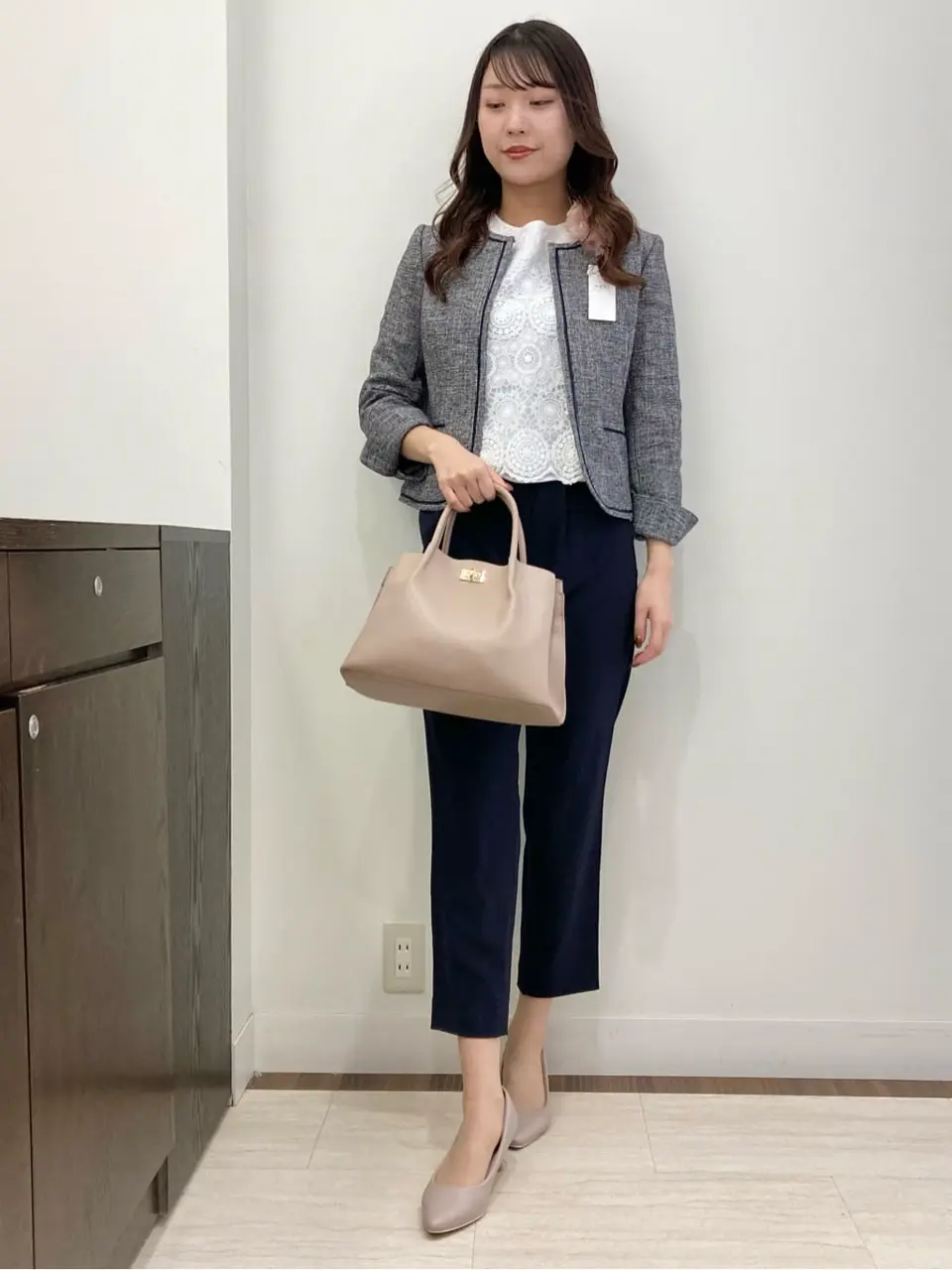 ANY SIS スタッフ コーディネート画像