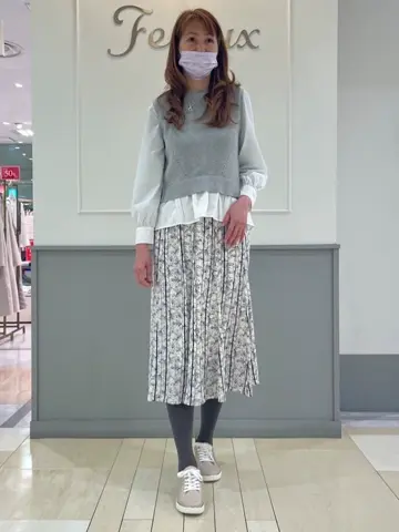 ANY SIS スタッフ コーディネート画像