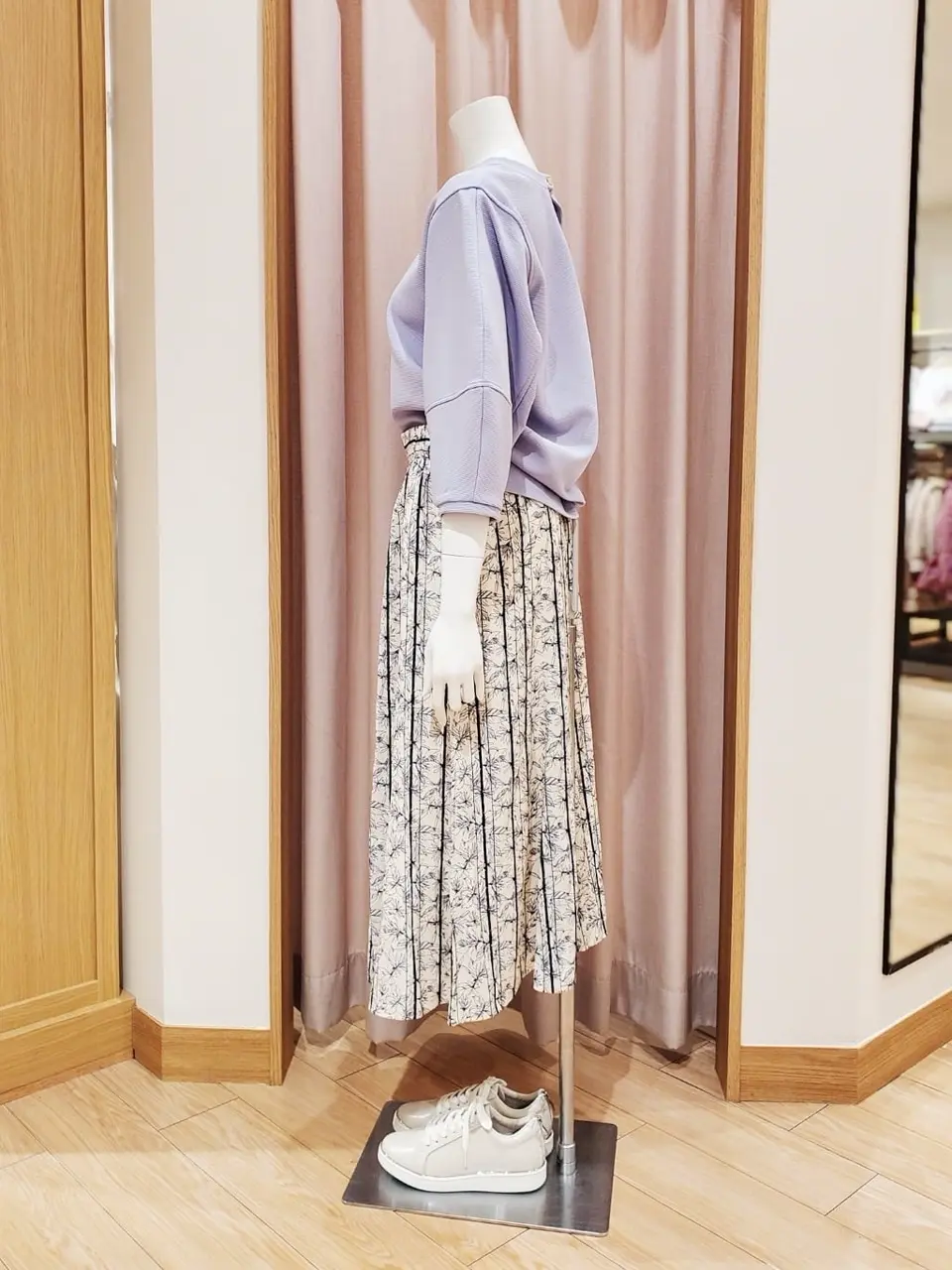 ANY SIS 岩田 コーディネート画像