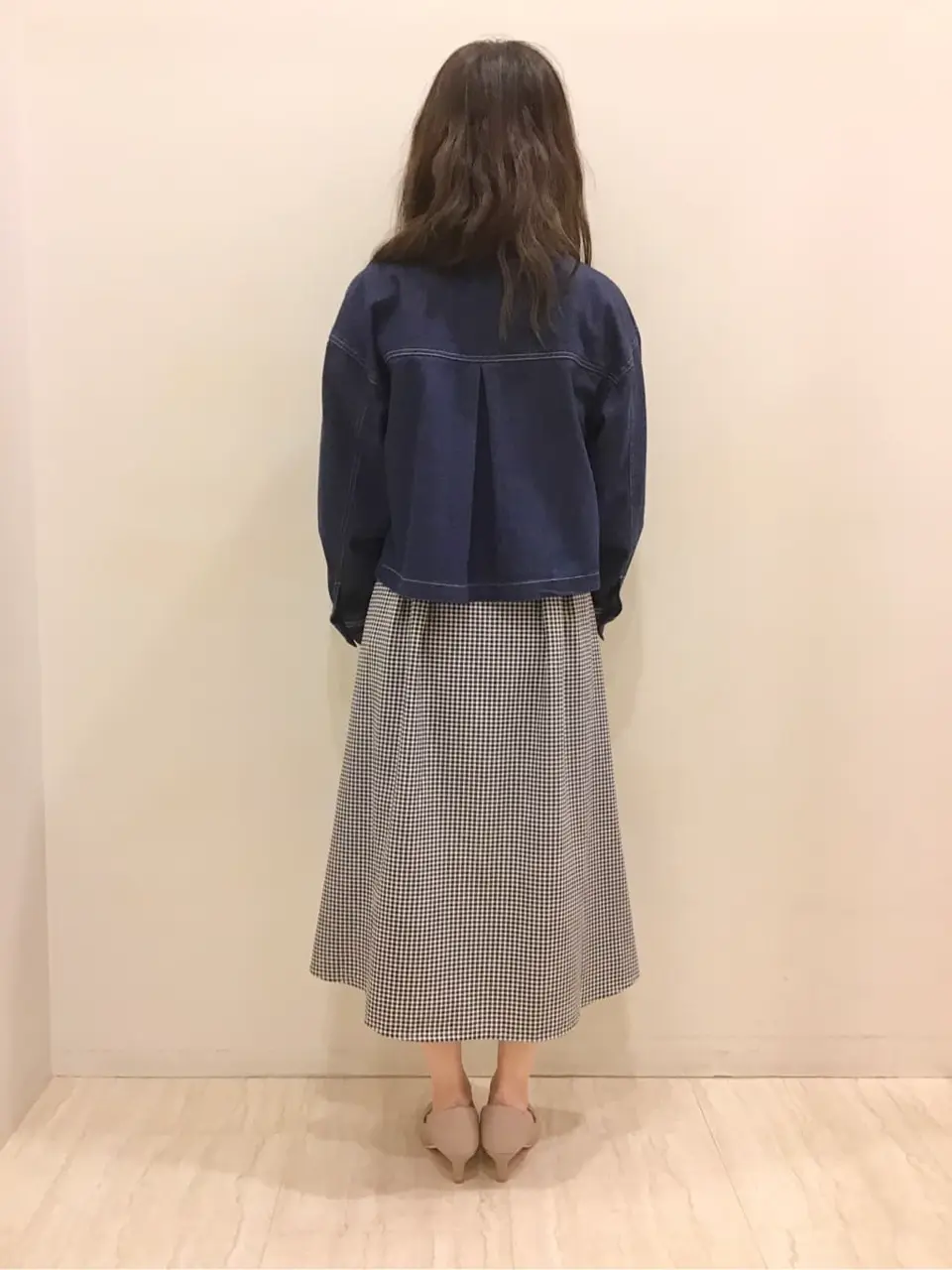 ANY SIS スタッフ コーディネート画像