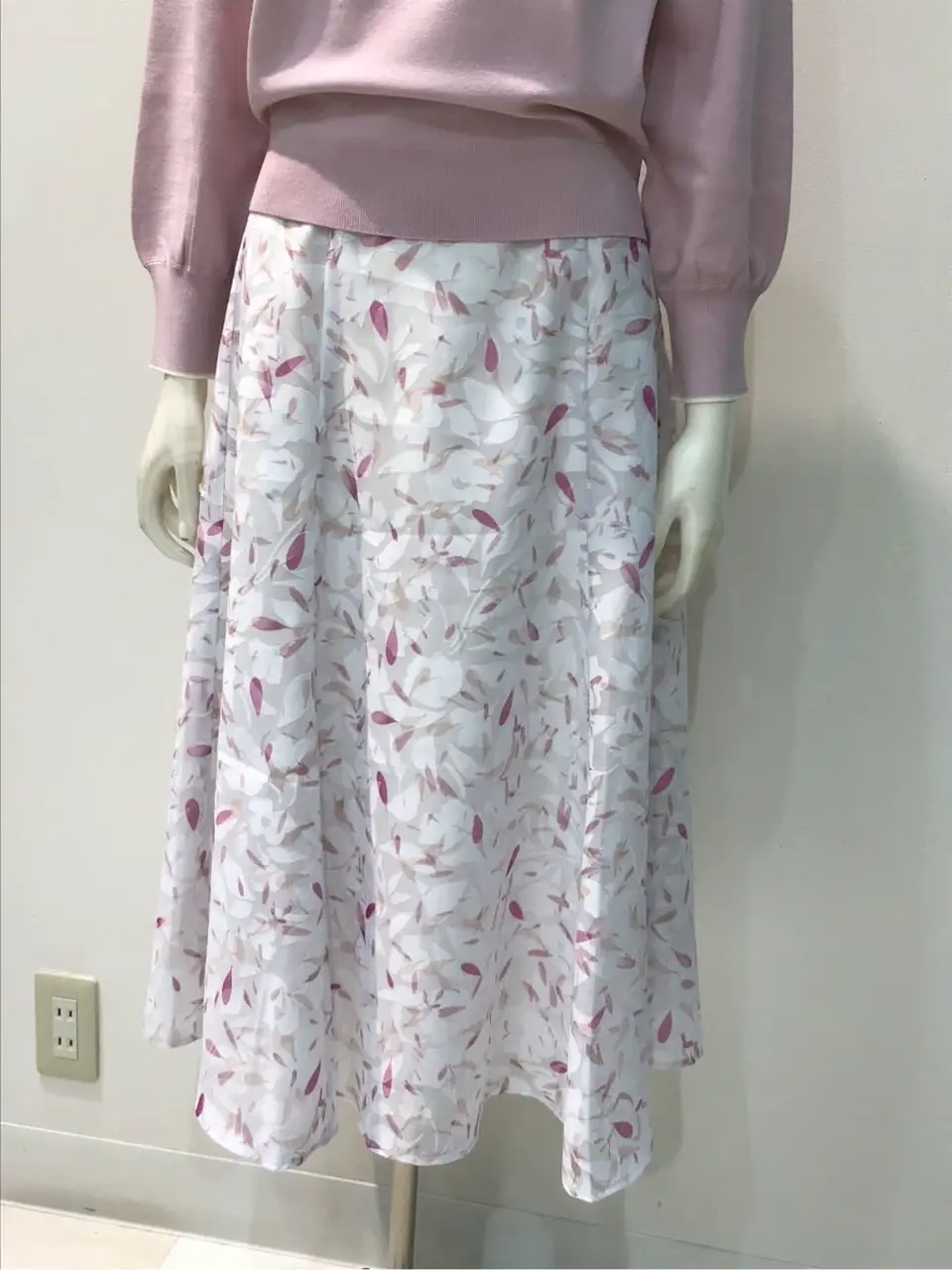 ANY SIS 布川 コーディネート画像