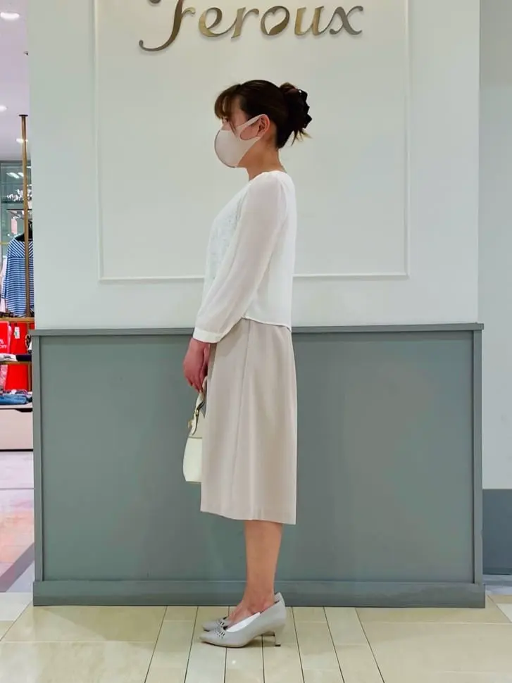 ANY SIS 咲本 コーディネート画像