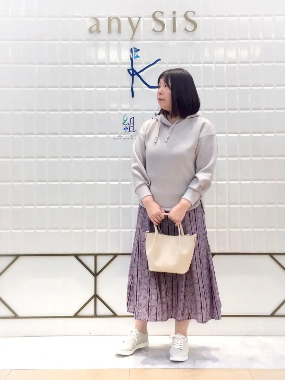 ANY SIS 西田 コーディネート画像