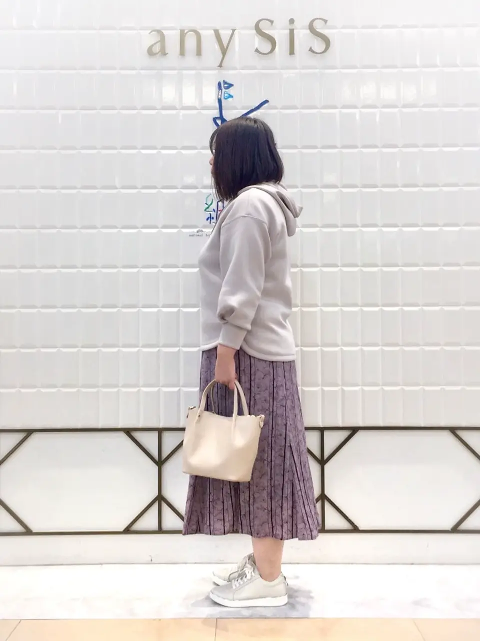 ANY SIS 西田 コーディネート画像