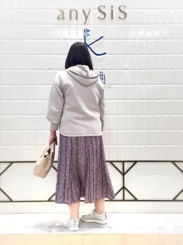 ANY SIS 西田 コーディネート画像
