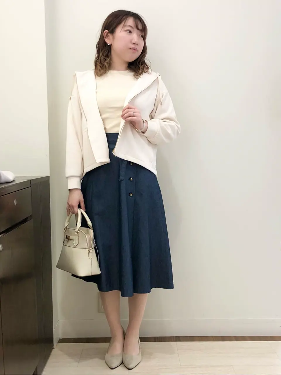 ANY SIS スタッフ コーディネート画像