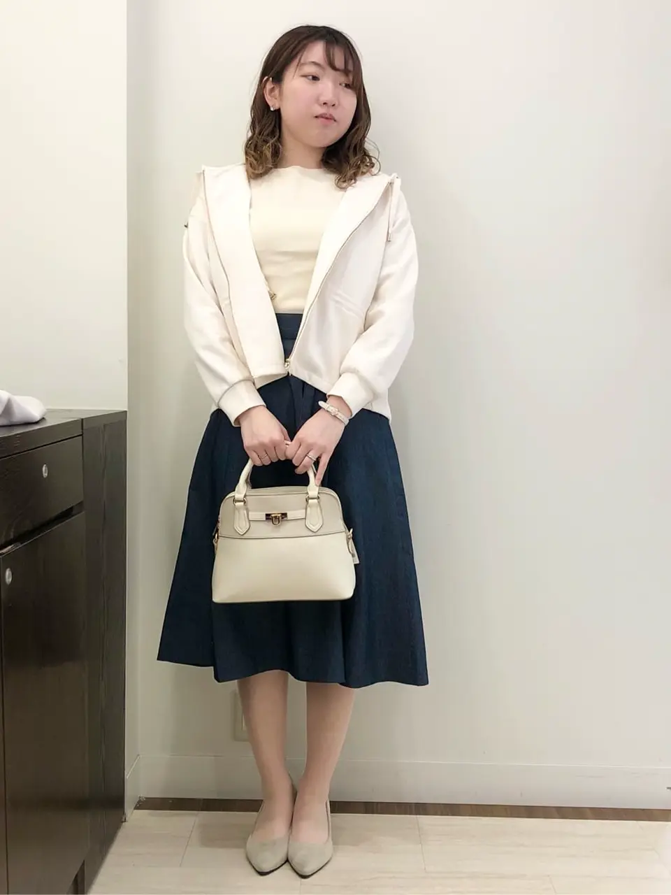 ANY SIS スタッフ コーディネート画像