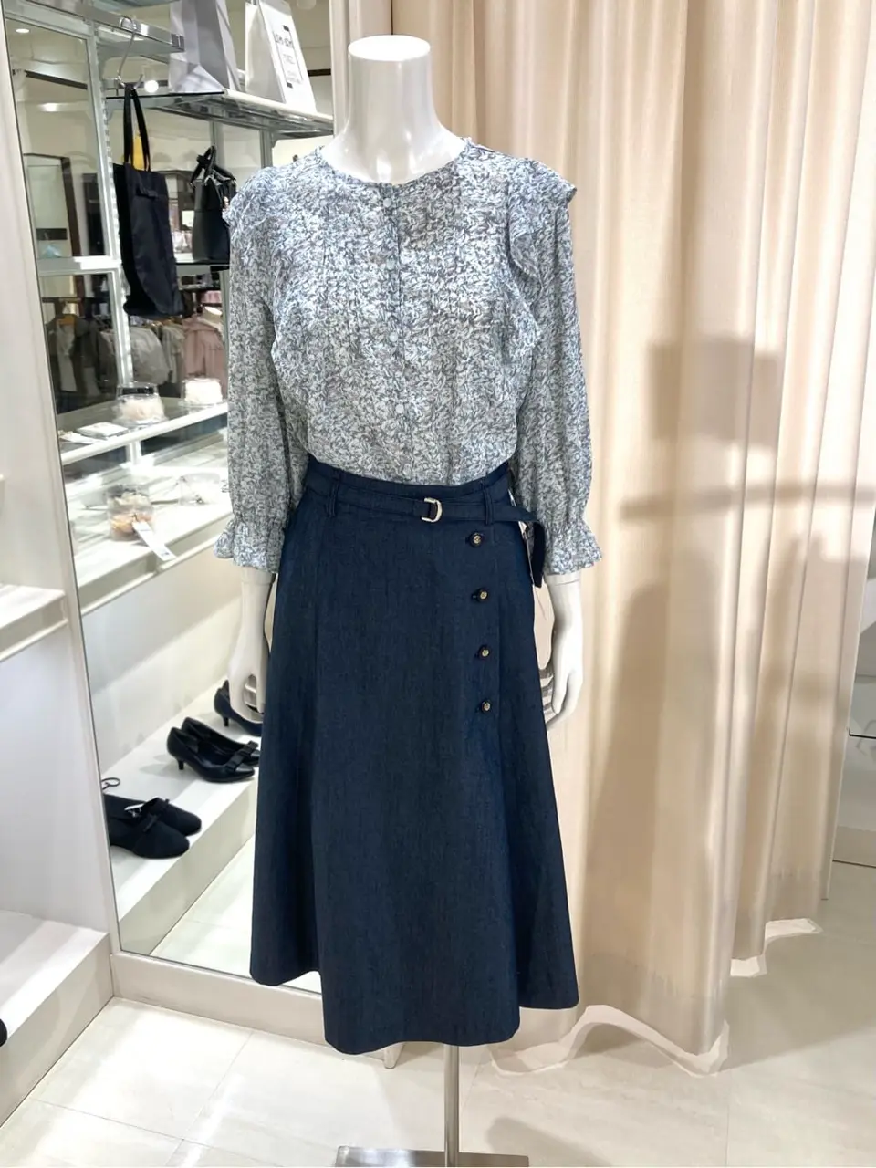 ANY SIS STAFF コーディネート画像