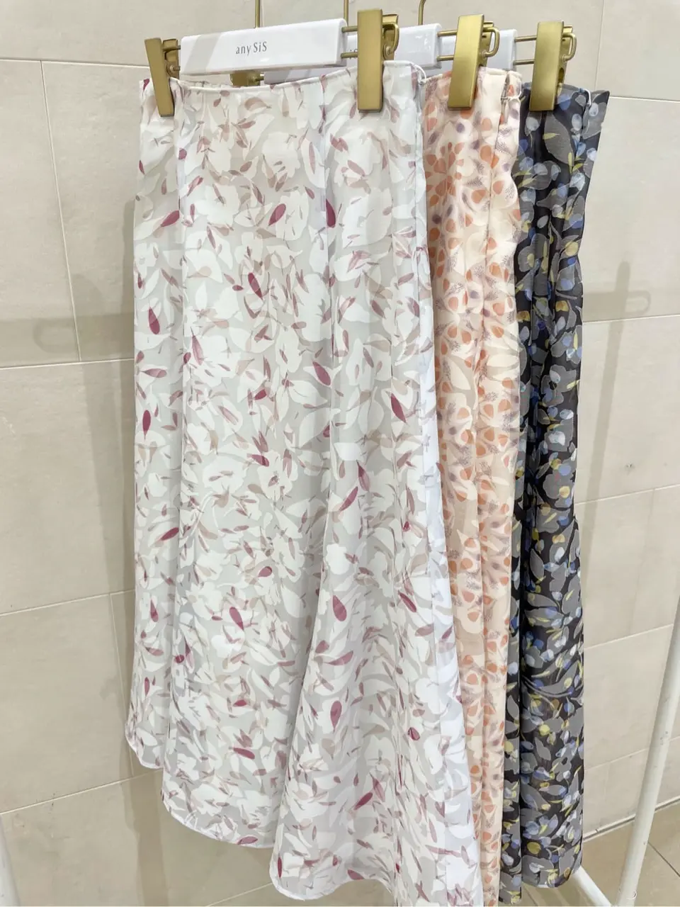 ANY SIS 髙橋 コーディネート画像