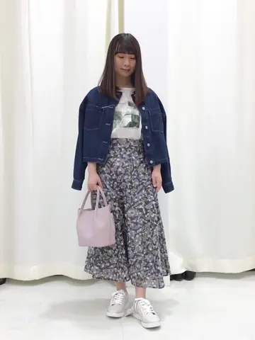 ANY SIS スタッフ コーディネート画像