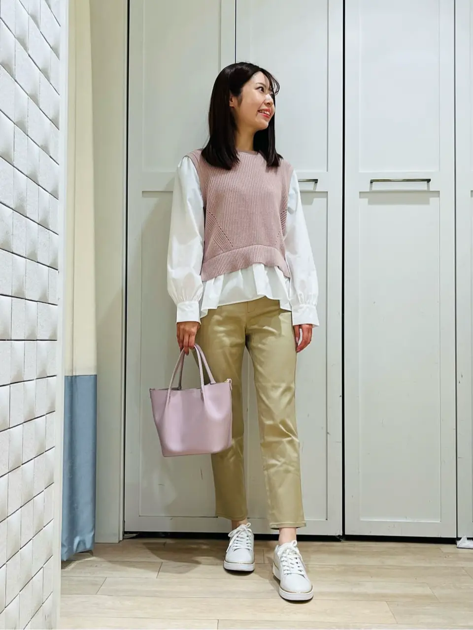 ANY SIS スタッフ コーディネート画像