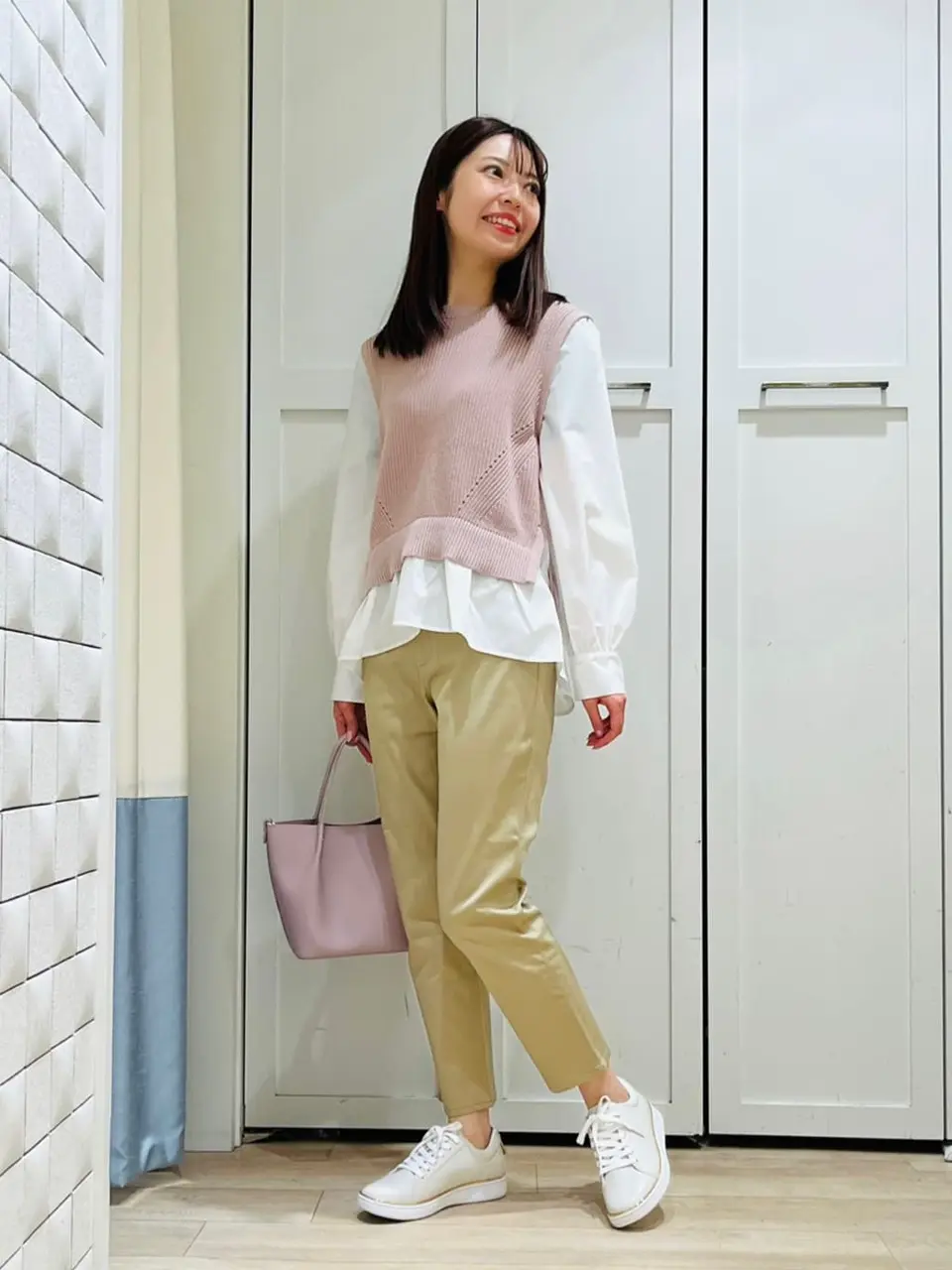 ANY SIS スタッフ コーディネート画像