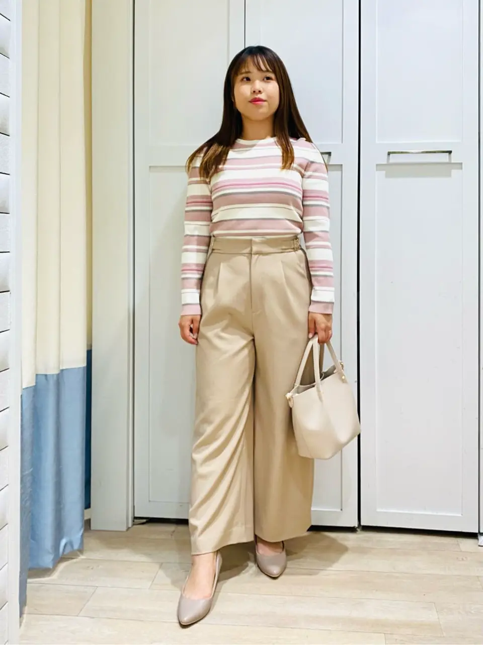 ANY SIS スタッフ コーディネート画像