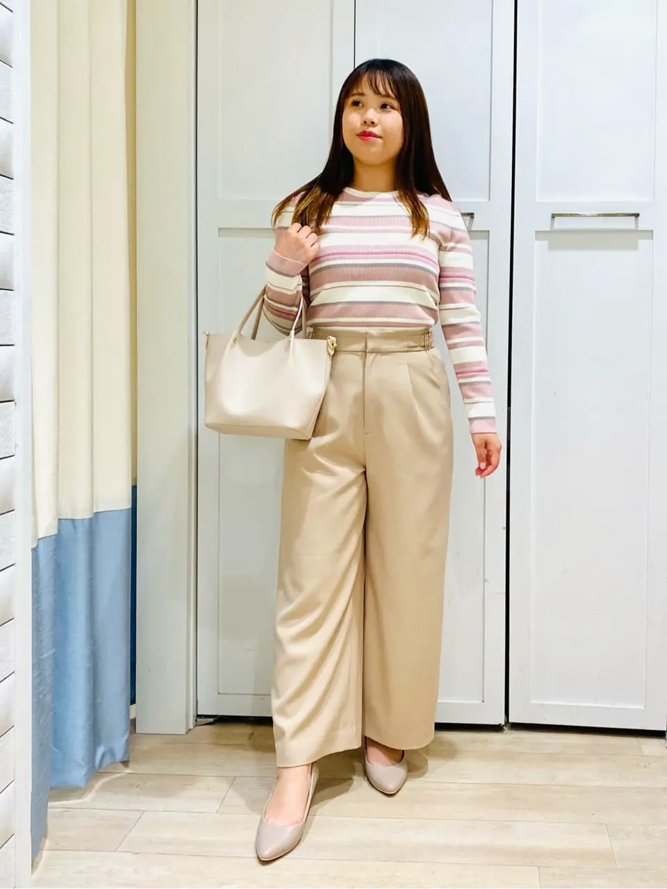 ANY SIS スタッフ コーディネート画像