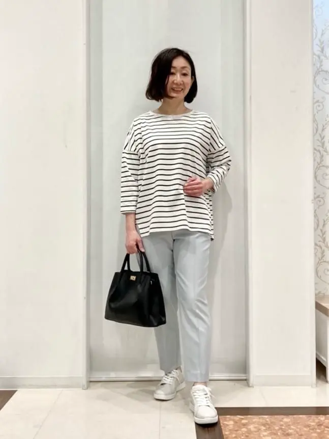 ANY SIS スタッフ コーディネート画像