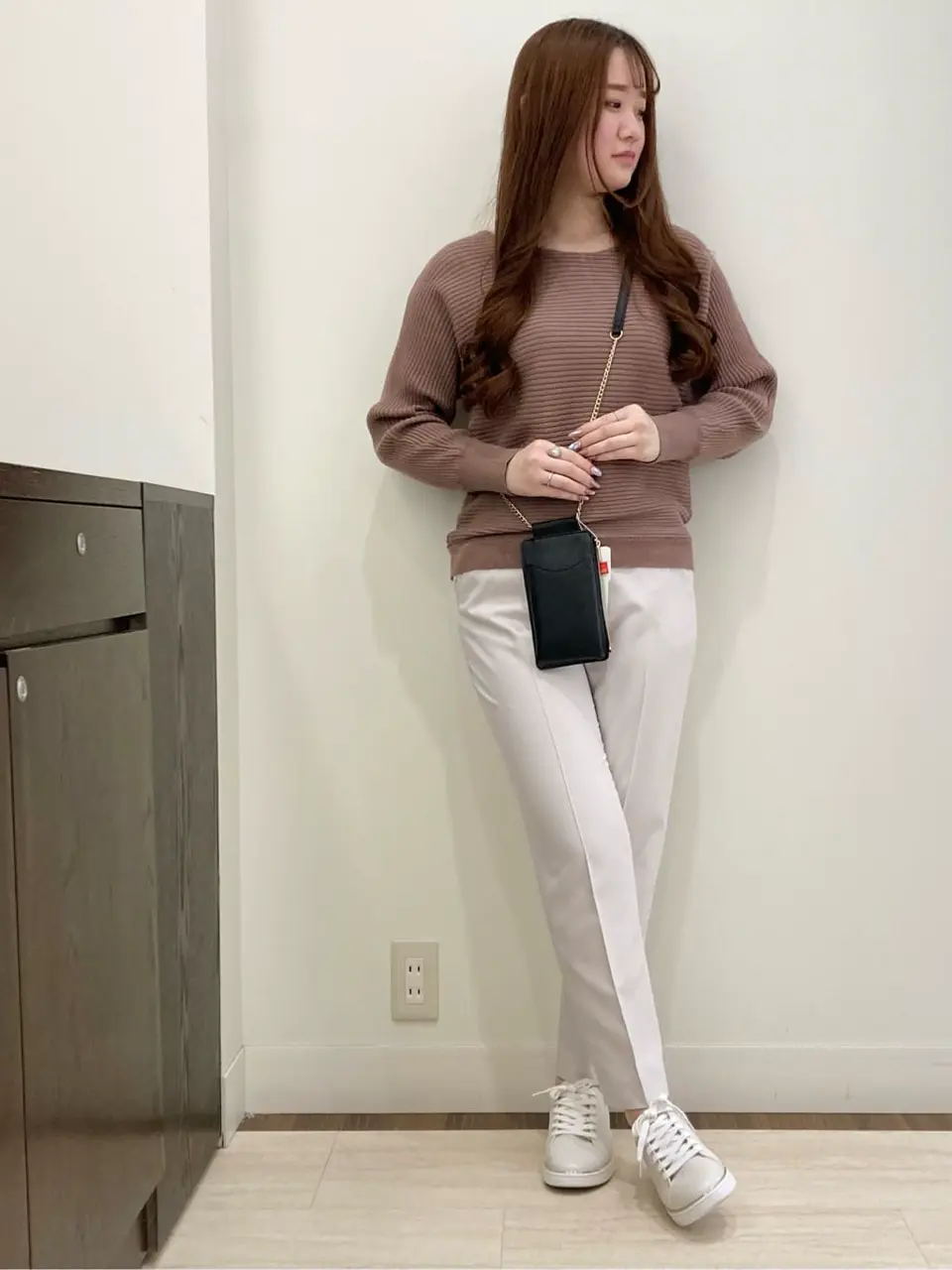 ANY SIS スタッフ コーディネート画像