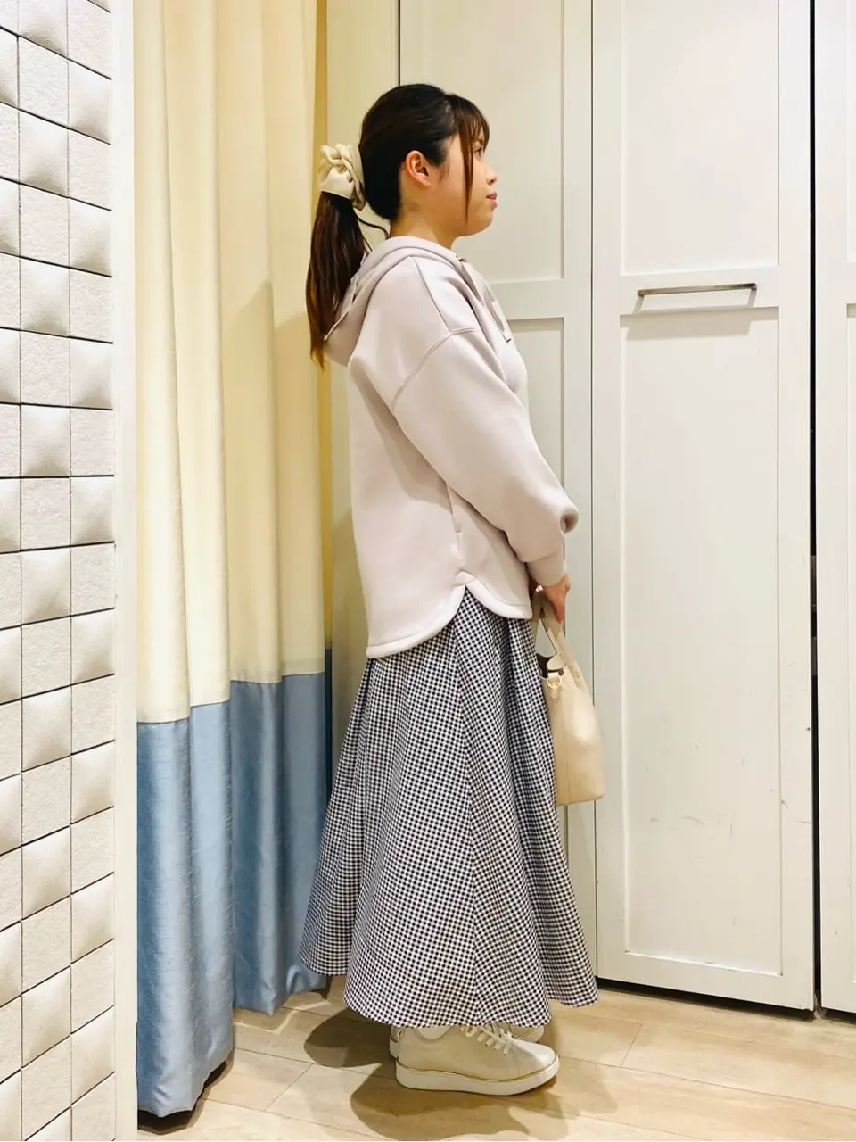 ANY SIS スタッフ コーディネート画像