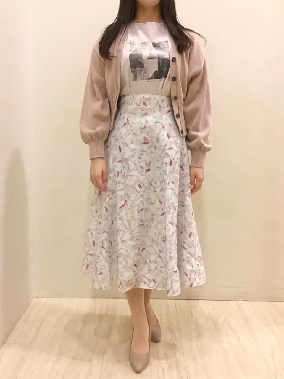 ANY SIS スタッフ コーディネート画像