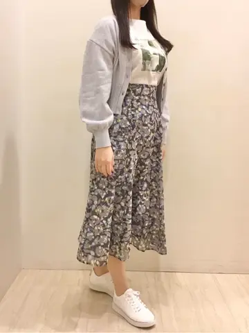 ANY SIS スタッフ コーディネート画像