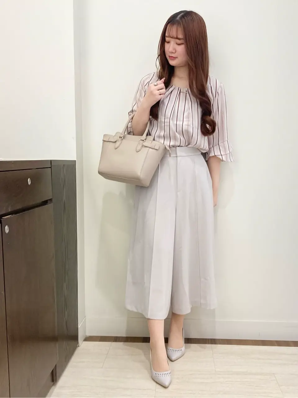 ANY SIS スタッフ コーディネート画像