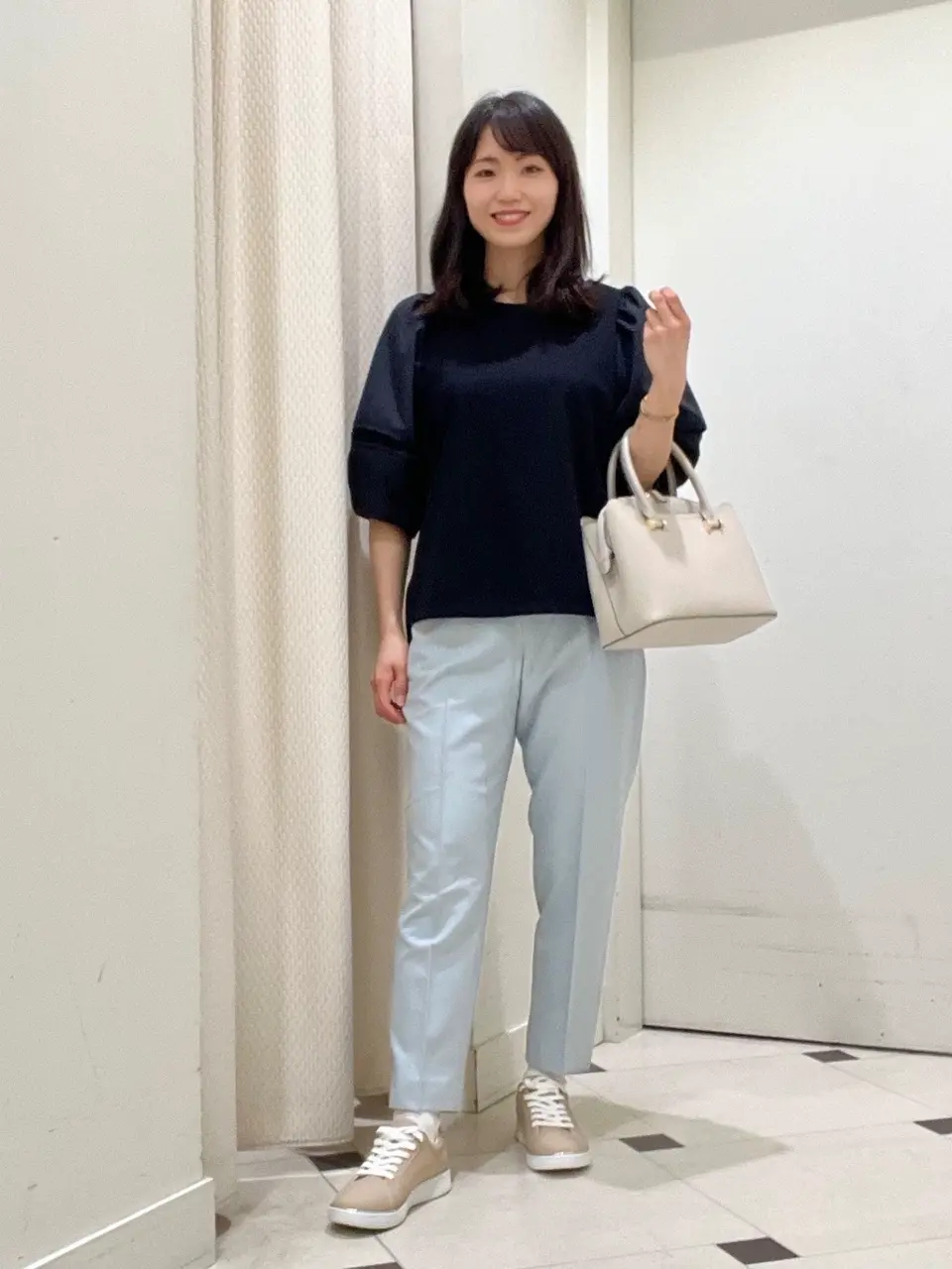 ANY SIS スタッフ コーディネート画像