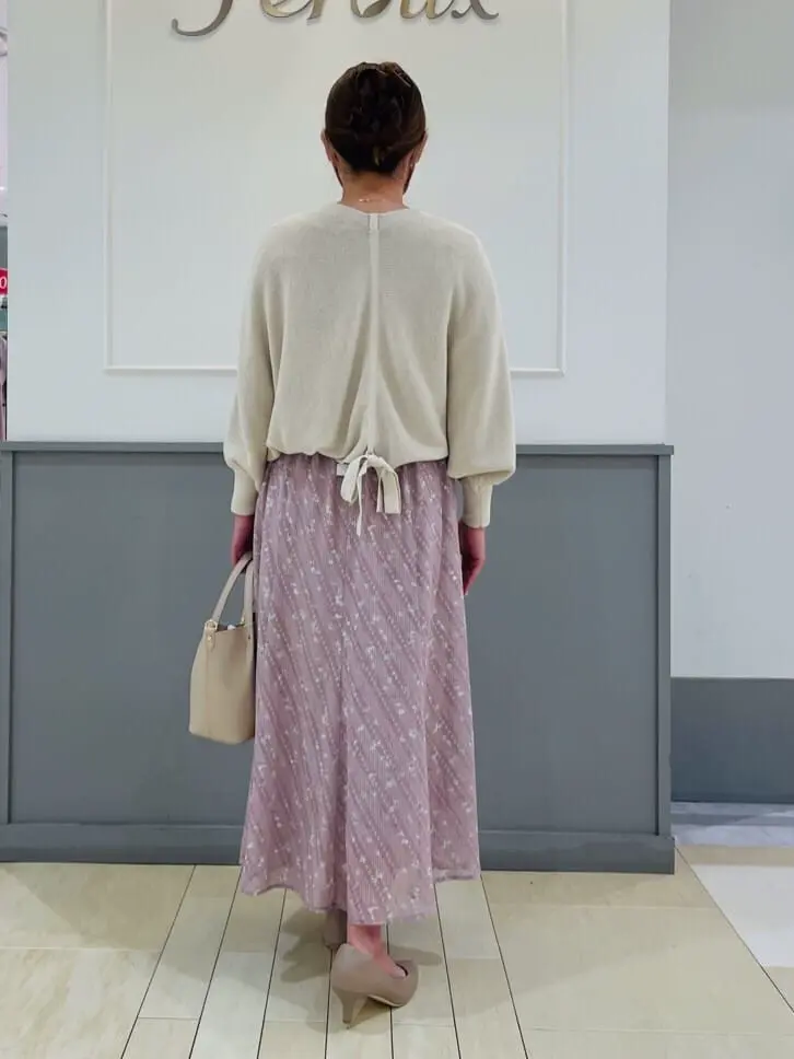 ANY SIS 咲本 コーディネート画像