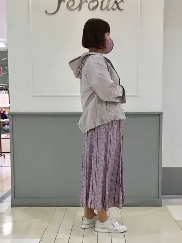 ANY SIS 堀部 コーディネート画像