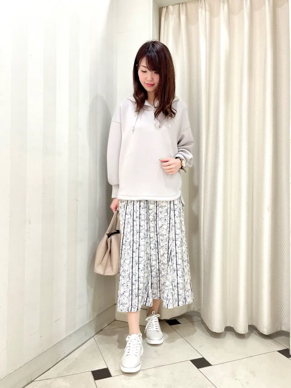 ANY SIS 金井 コーディネート画像