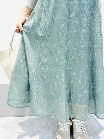 ANY SIS 岡本 コーディネート画像