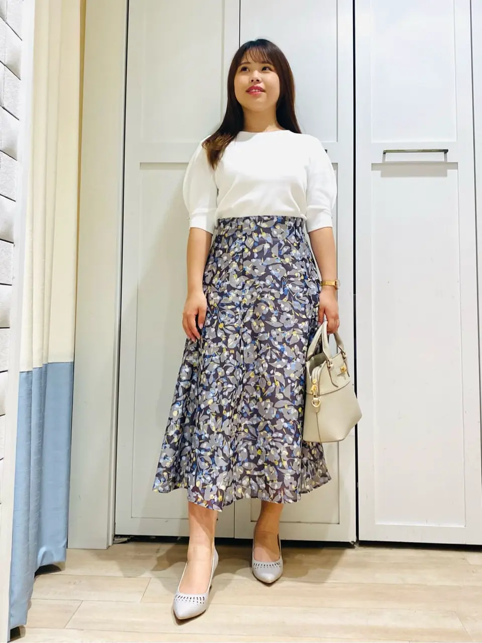 ANY SIS スタッフ コーディネート画像