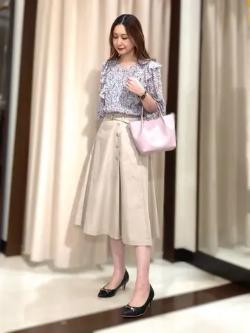 ANY SIS STAFF コーディネート画像