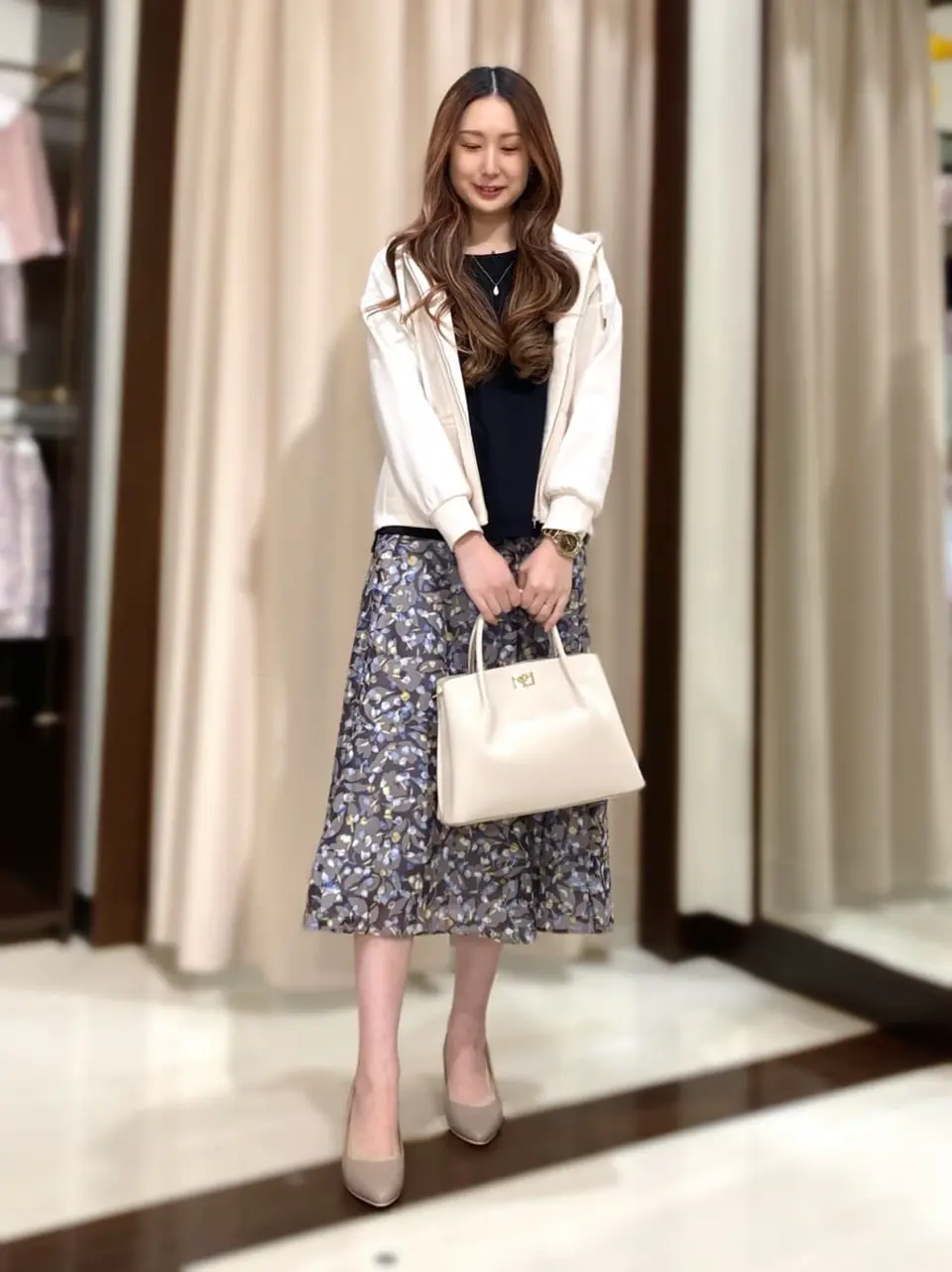 ANY SIS STAFF コーディネート画像