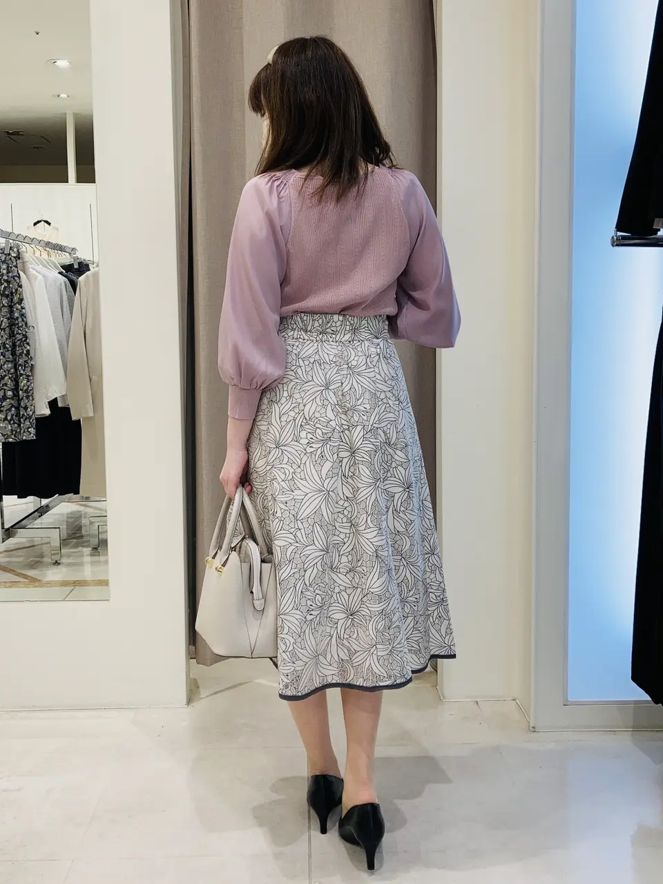 ANY SIS 川根　彩 コーディネート画像