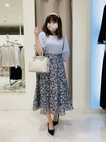 ANY SIS 川根　彩 コーディネート画像