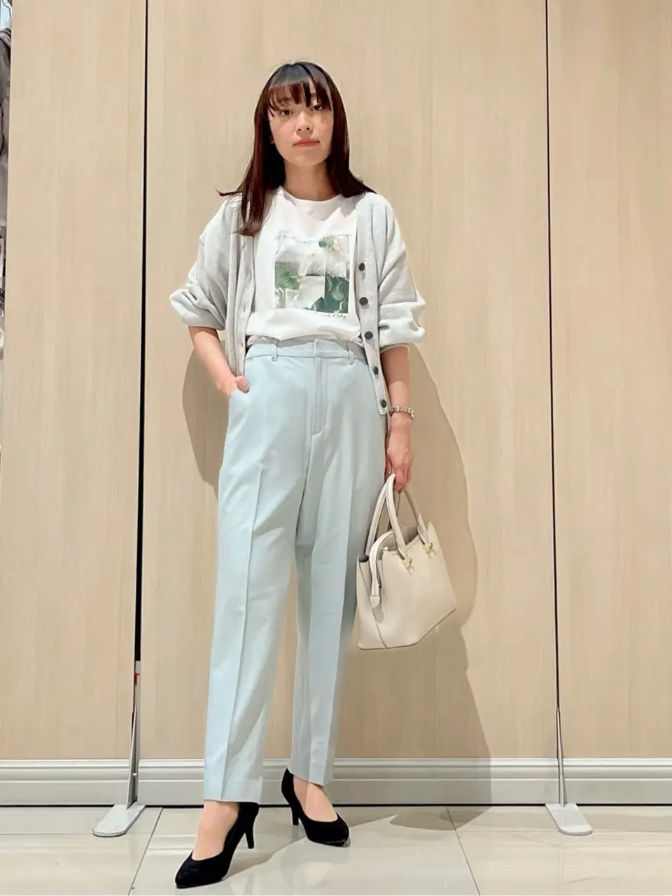 ANY SIS スタッフ コーディネート画像