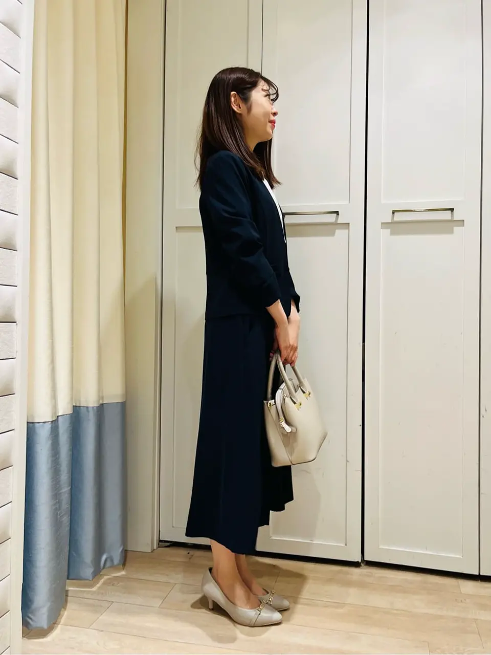 ANY SIS スタッフ コーディネート画像