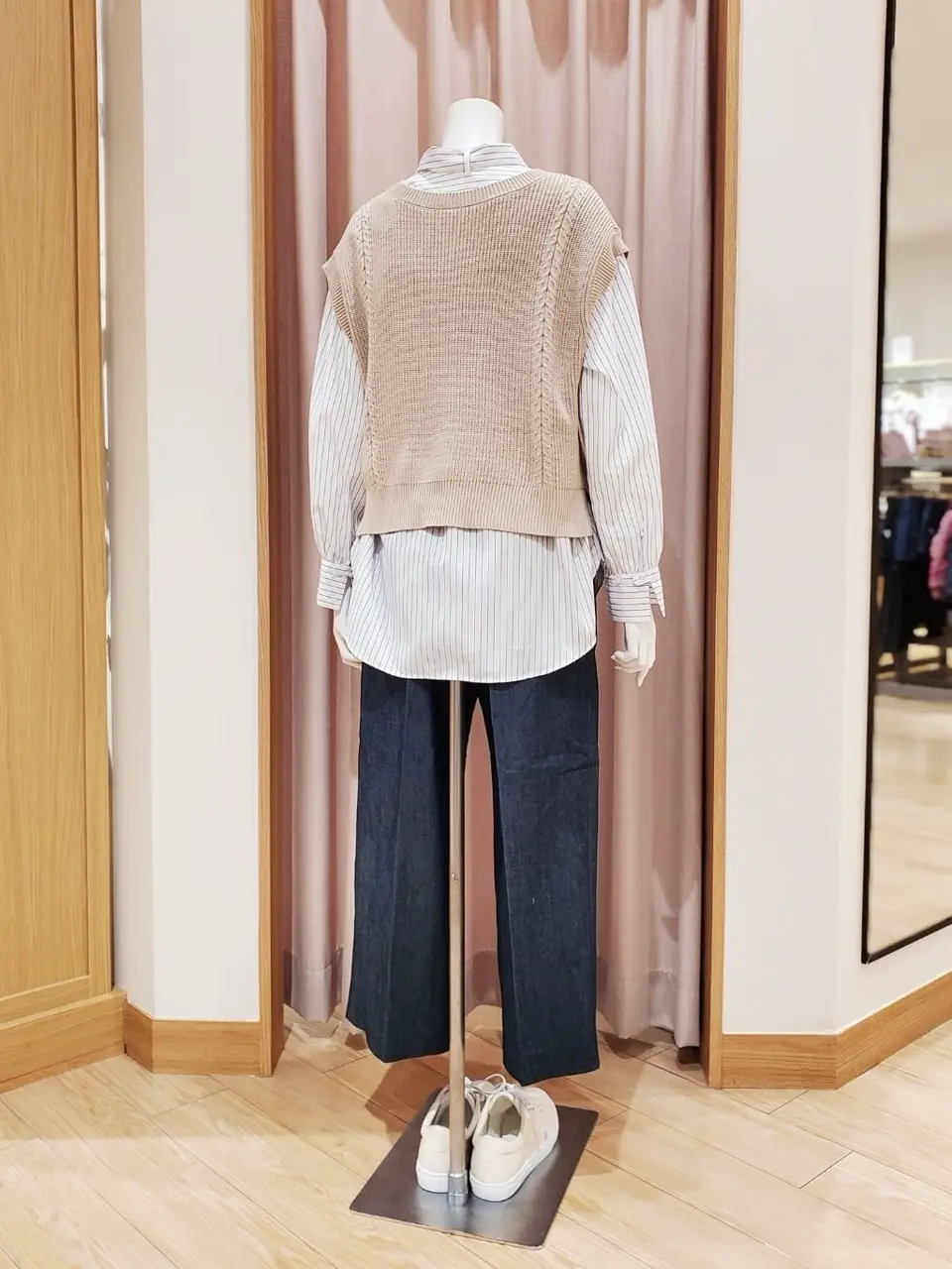 ANY SIS 岩田 コーディネート画像